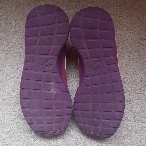 Shoes - Picture 5 of 6